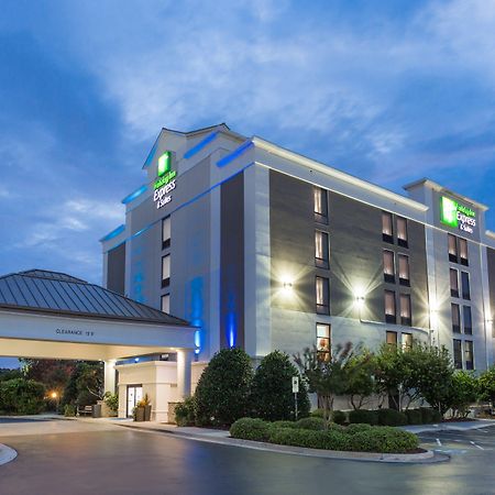 Holiday Inn Express & Suites Wilmington-University Center By Ihg Экстерьер фото