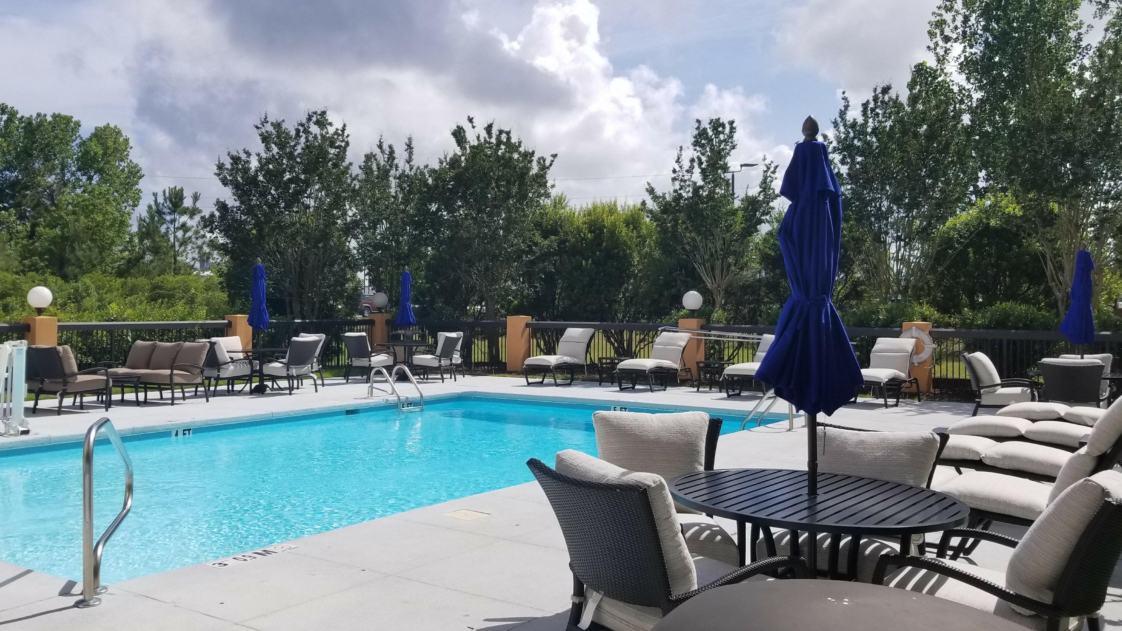 Holiday Inn Express & Suites Wilmington-University Center By Ihg Экстерьер фото