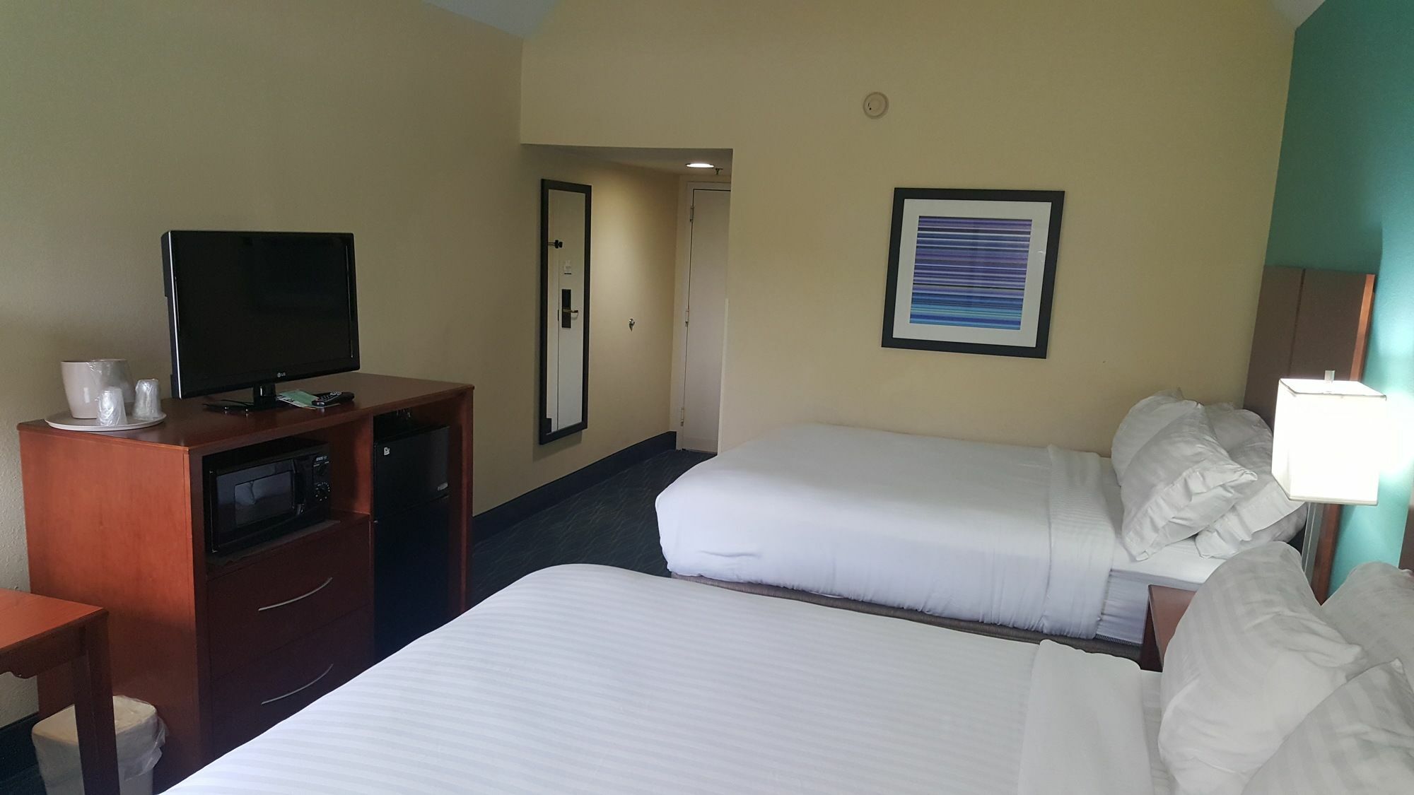 Holiday Inn Express & Suites Wilmington-University Center By Ihg Экстерьер фото
