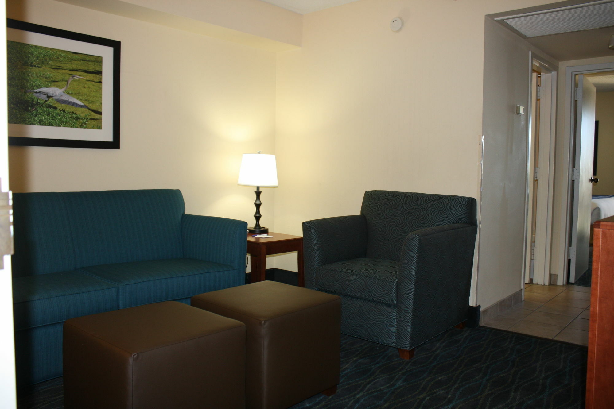 Holiday Inn Express & Suites Wilmington-University Center By Ihg Экстерьер фото